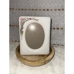 Oval  Frame White Ceramic Floral Accent Crackle Finish Wal Mart Made in Taiwan